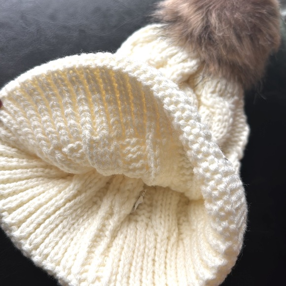 Pompom Beanie - Picture 3 of 3
